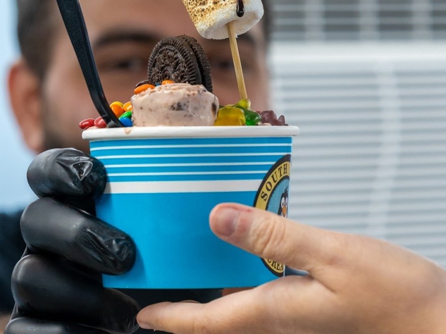 Southpole Ice Cream Roll